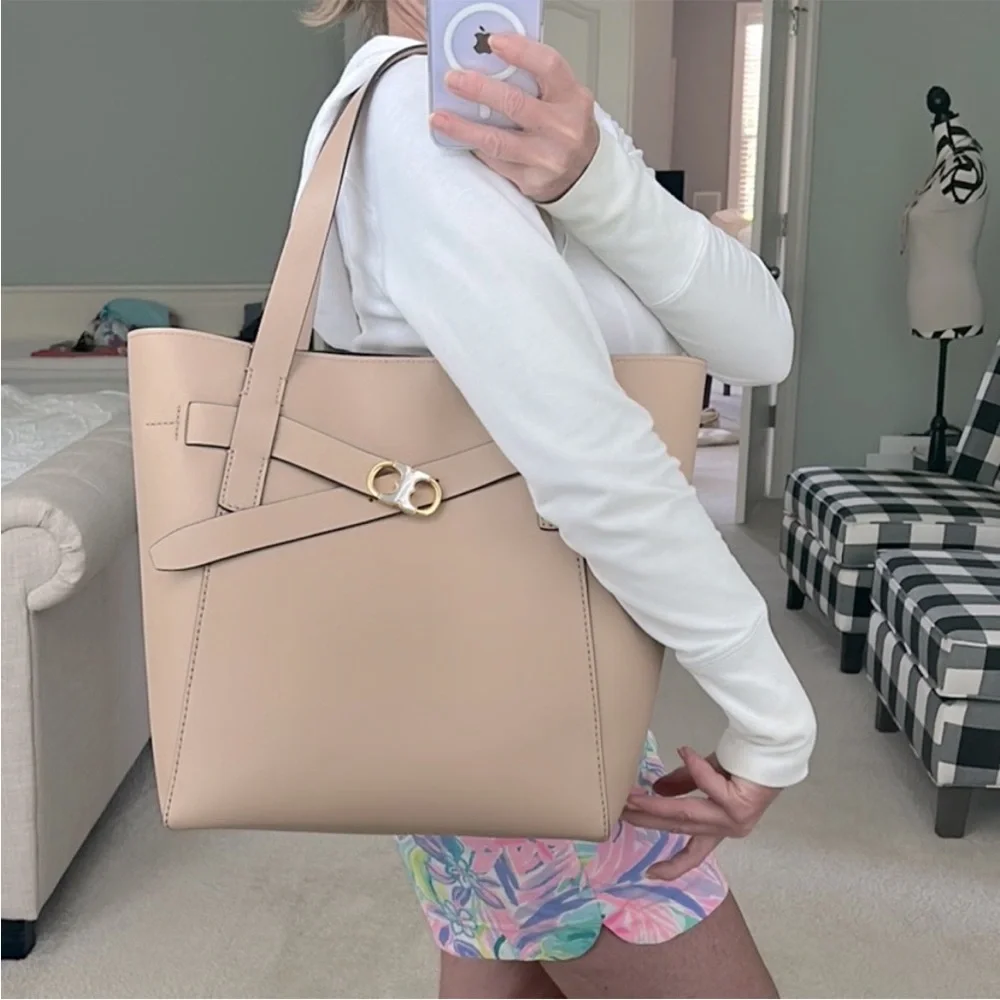 Tory Burch Gemini Leather Tote in Perfect Sand - Picture 12 of 15